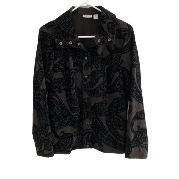 Chicos Zenergy Black Shirt Jacket Snap Button Paisley Textured Size 1 - Picture 1 of 7